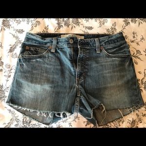 Cool Gap Jean cut-offs, festival ready